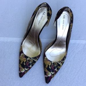 Purple, gold, olive, cream blk multi colored pumps